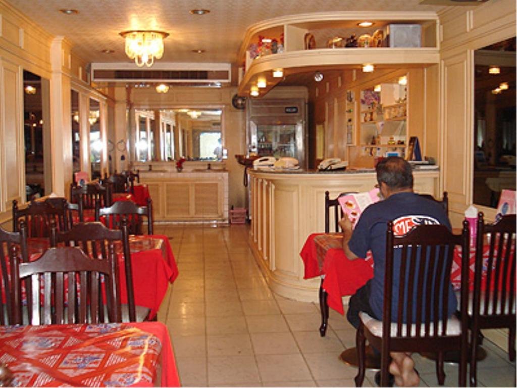 Woodlands Inn Hotel 방콕 외부 사진