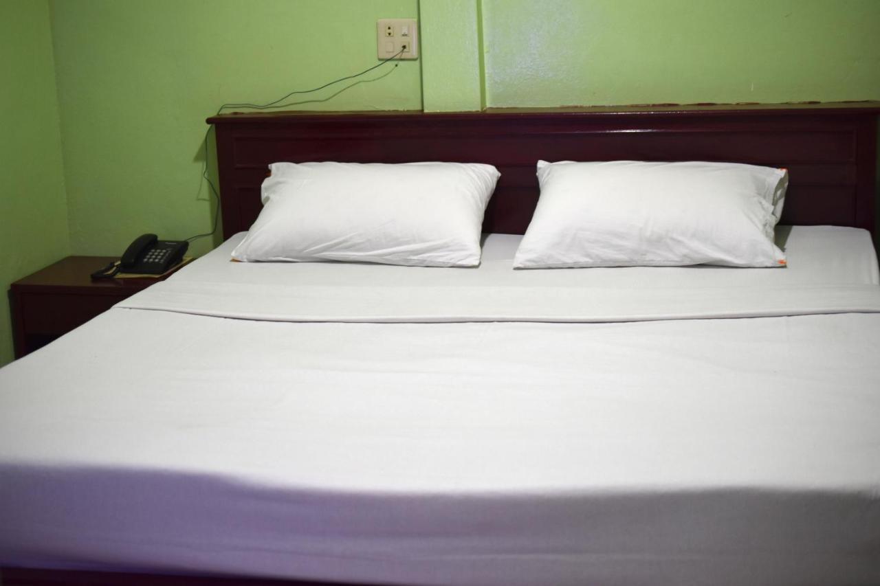 Woodlands Inn Hotel 방콕 외부 사진