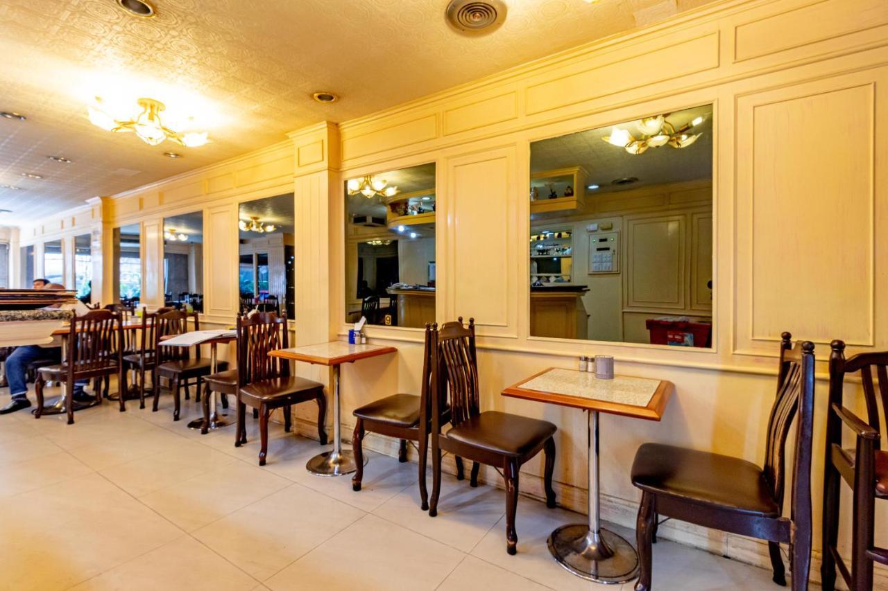 Woodlands Inn Hotel 방콕 외부 사진